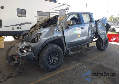 2020 GMC Sierra 1500 4Wd Short Box At4 z USA, uszkodzony, nr VIN 1GTP9EEL4LZ294619